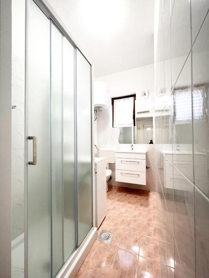 Villa Ortensie Apartments Funtana Extérieur photo